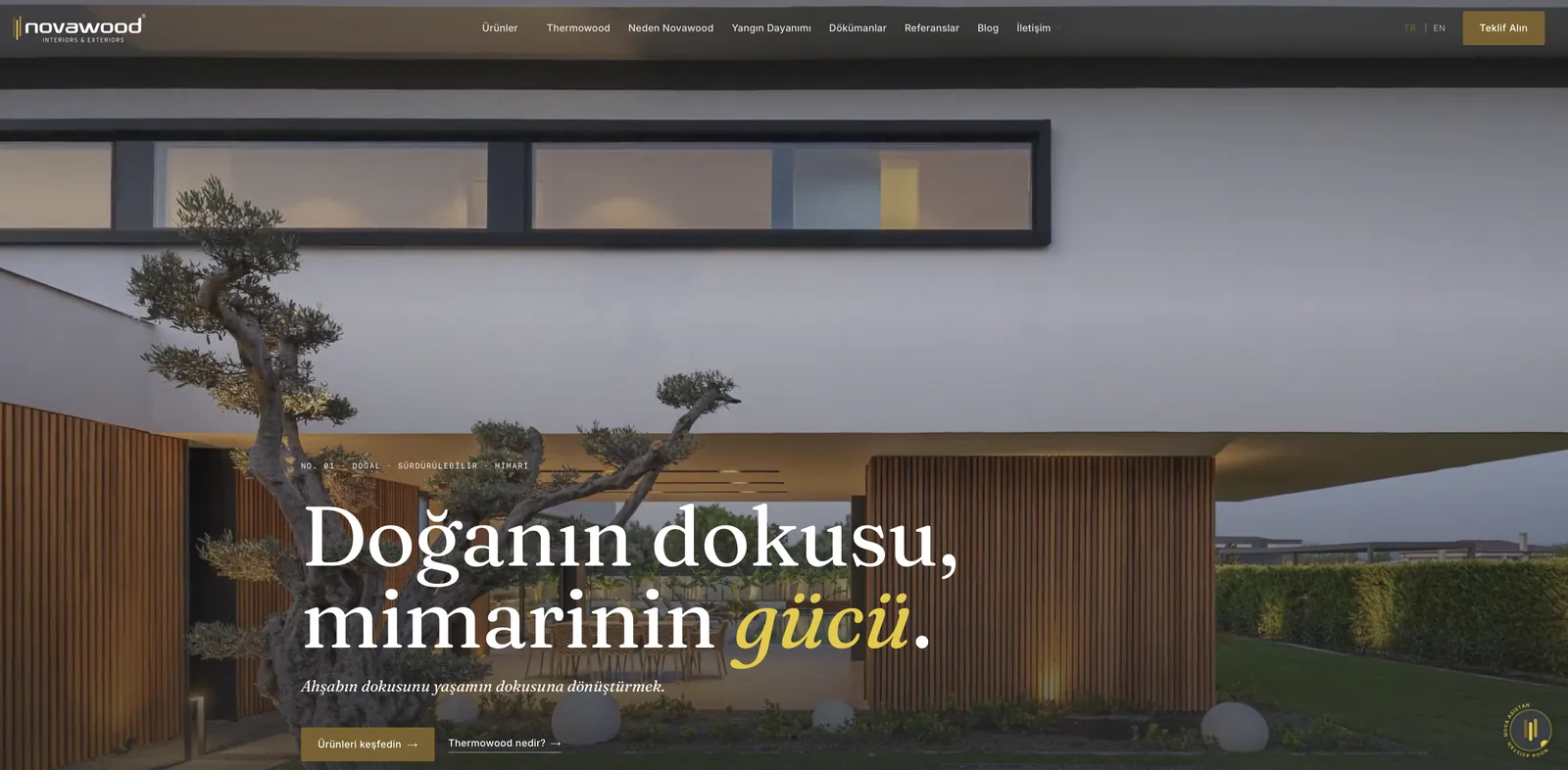Panelden yönetilen sitenin anasayfası: hero görseli ve başlık panelden değişir